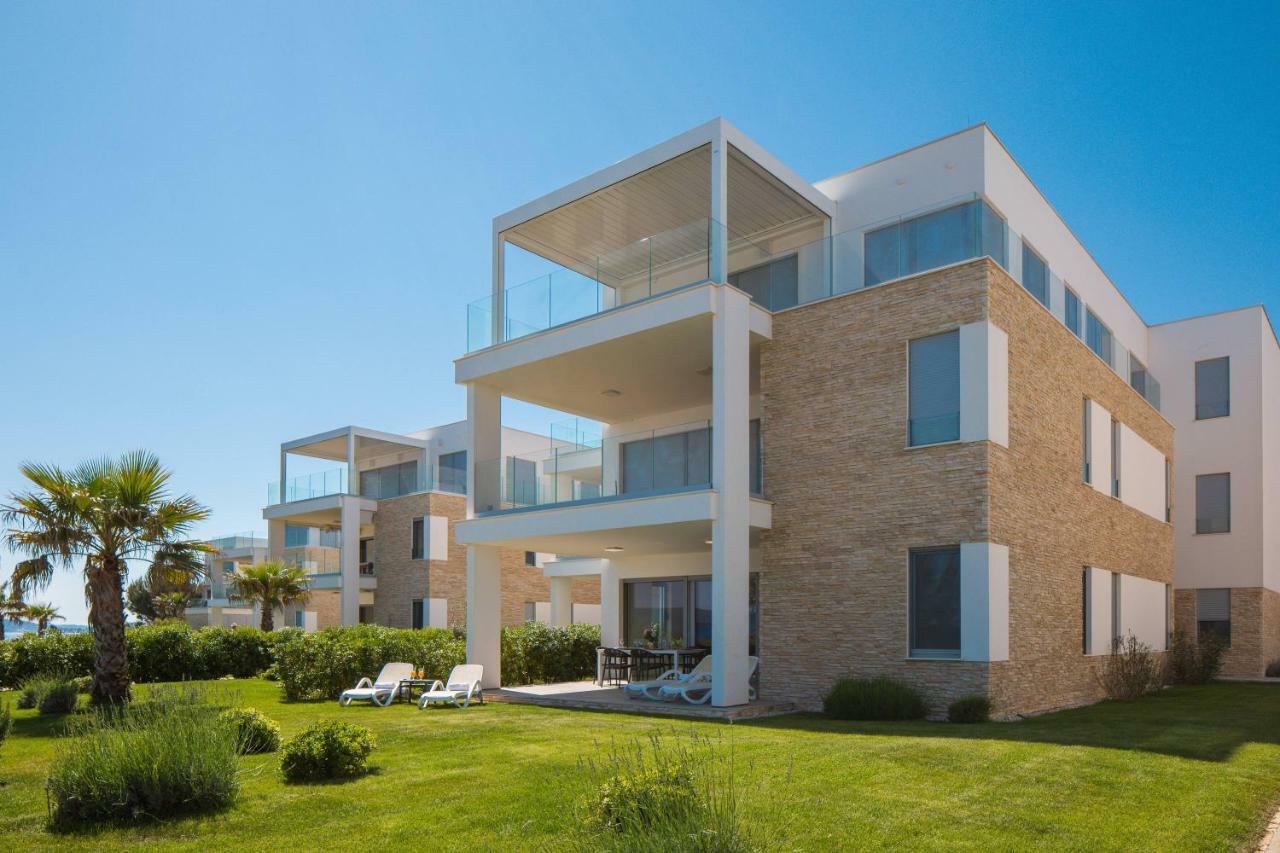 Luxury Design Beach Front Apartment Sukosan Exterior photo