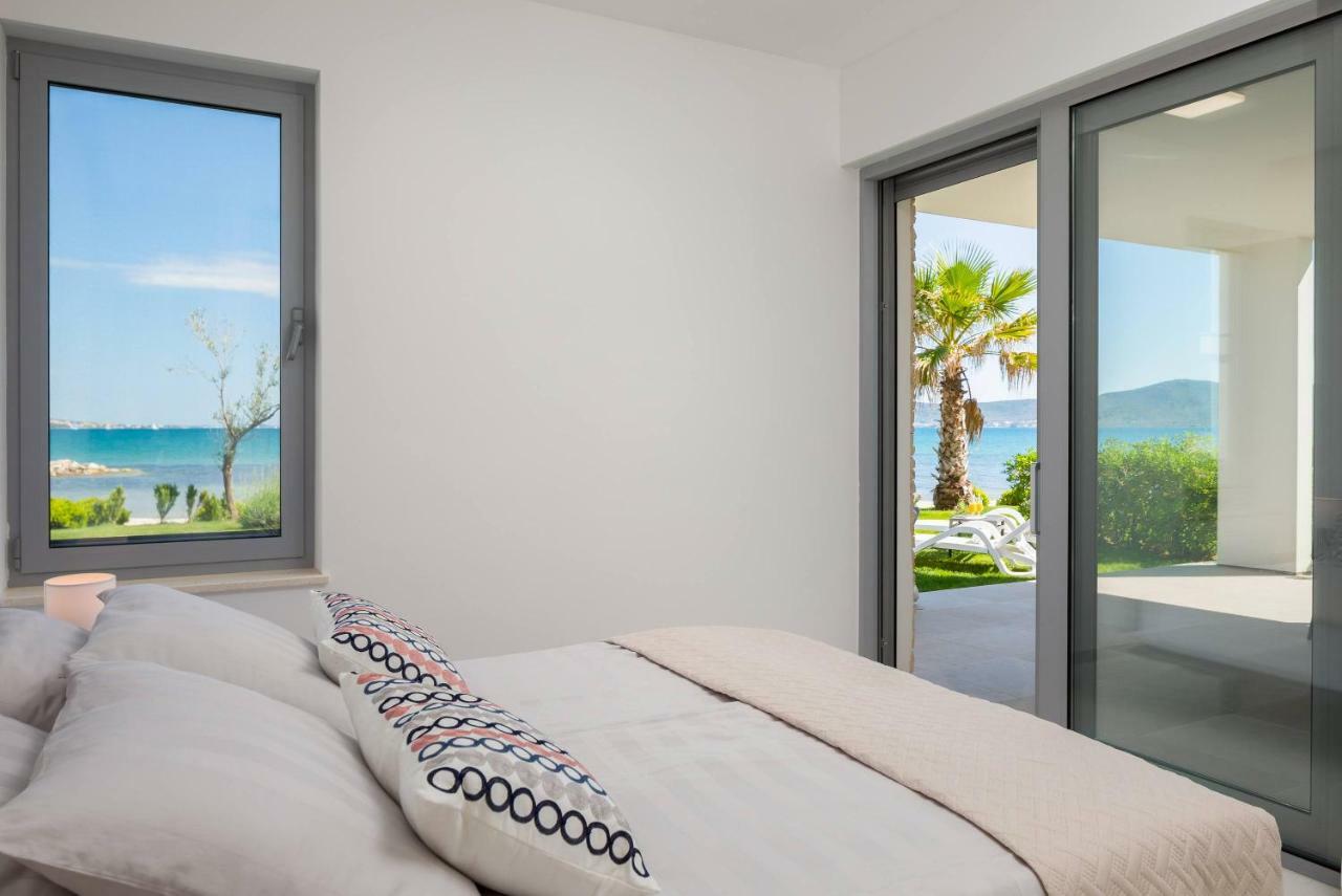 Luxury Design Beach Front Apartment Sukosan Exterior photo
